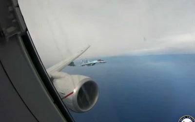 Δύο ρωσικά Su-35 αναχαίτισαν ένα P-8A Poseidon του αμερικανικού ναυτικού ανατολικά της Κύπρου | VIDEO