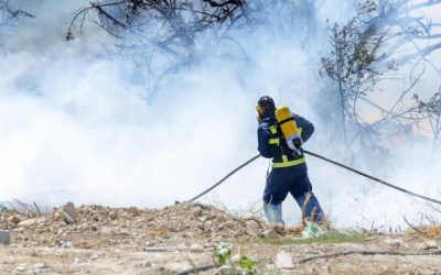 Σε κινητοποίηση για κατάσβεση δυο πυρκαγιών η Πυροσβεστική Υπηρεσία στη Λεμεσό
