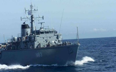 ΈΚΤΑΚΤΟ | Βυθίζεται το «Καλλιστώ» του Πολεμικού Ναυτικού στον Πειραιά – Πλοίο του έκοψε την πρύμνη – Φωτογραφία