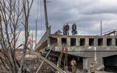 Συνεχίζονται οι βομβαρδισμοί στο Αζοφστάλ μετά την αποχώρηση αμάχων – Βομβαρδισμός γέφυρας στην Οδησσό