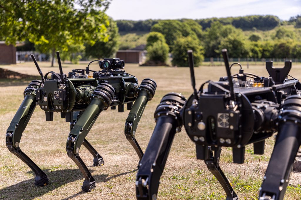 Ghost V60 | Βρετανική Ταξιαρχία με “τετράποδα” ρομπότ - VIDEO και  Φωτογραφίες