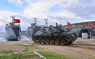 Η λεγόμενη “Στρατιά Αιγαίου” σε άσκηση με αποβατικά και άρματα στη Σμύρνη και τη Φώκαια – Φωτογραφίες