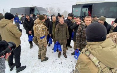 Ανταλλαγή πέραν των 200 αιχμαλώτων μεταξύ Ρωσίας και Ουκρανίας