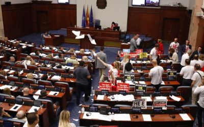 Σκόπια | Πρόταση για ένταξη έξι εθνοτήτων στο Σύνταγμα