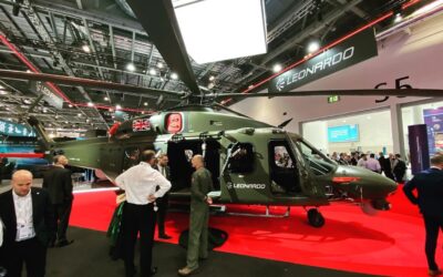DSEI 2023 | Η Leonardo παρουσιάζει το ελικόπτερο AW-149 εξοπλισμένο με πυραύλους Hellfire