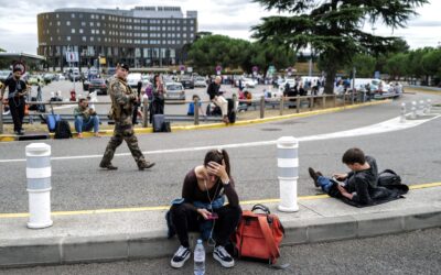 Γαλλία | Προειδοποιήσεις για βόμβα οδηγούν σε νέες εκκενώσεις αεροδρομίων