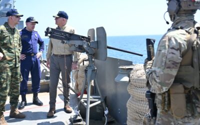 Red Sea | Defence Minister Nikos Dendias visits “Hydra” frigate