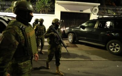 Ecuador | Police Special Forces raid the Mexican embassy