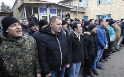 Ukraine | Men beaten while trying to avoid conscription