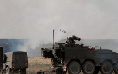 Βολή αντιαρματικού JAVELIN από όχημα BOXER του βρετανικού στρατού