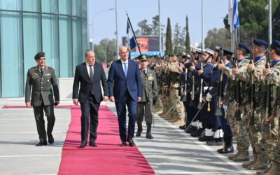 Επίσκεψη Δένδια στην Κύπρο – Αμυντική βιομηχανία και SAFE στην ατζέντα